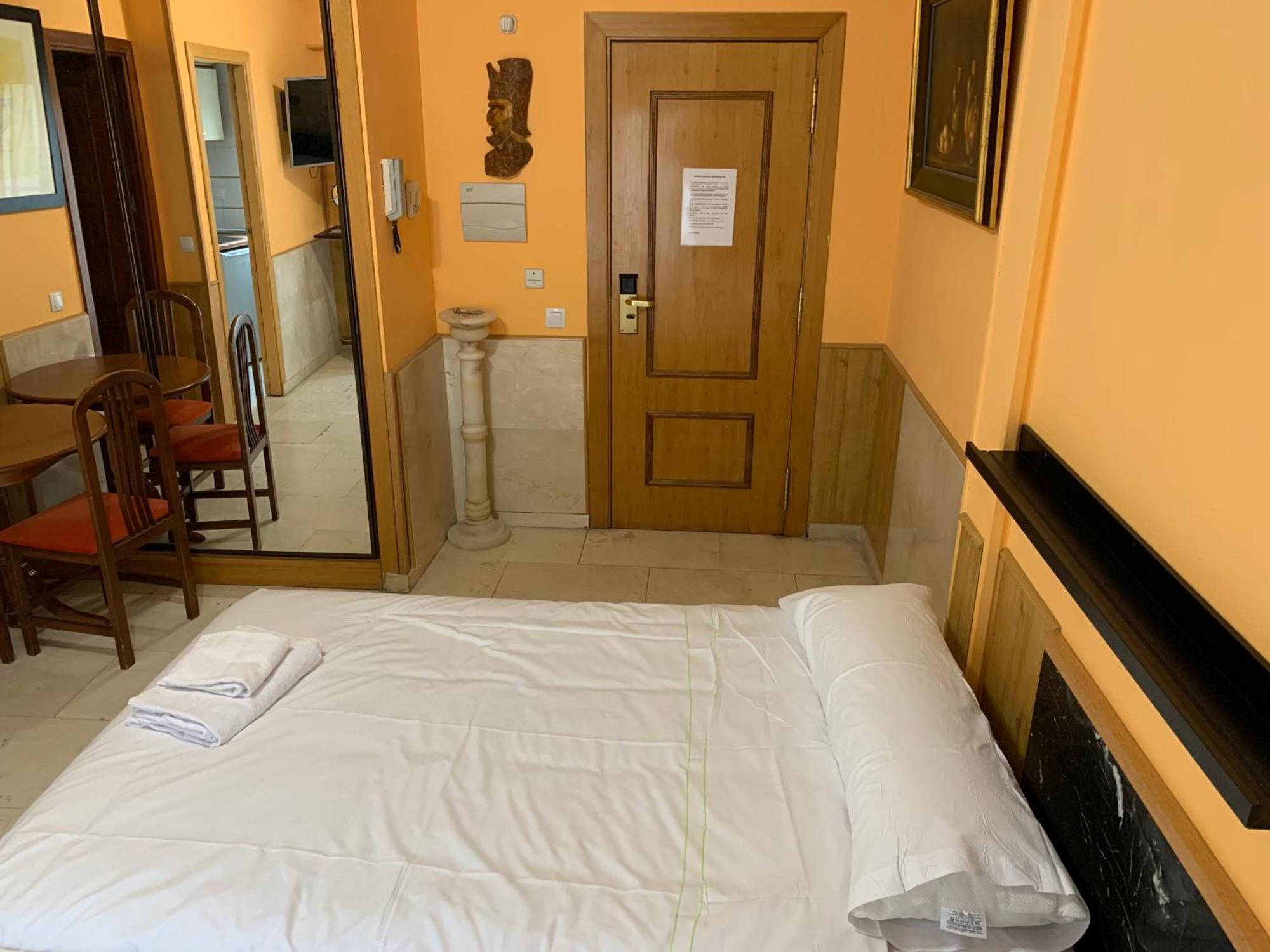 Apartamentos Y Estudios Torr En Madrid - Chamartin Con Wifi Gratis — Fotos 3